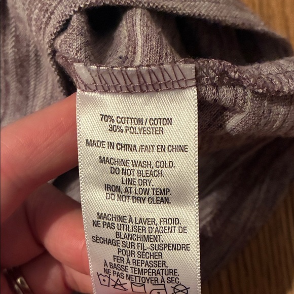 Men's Casual Gray Striped Tee - Picture 3 of 11